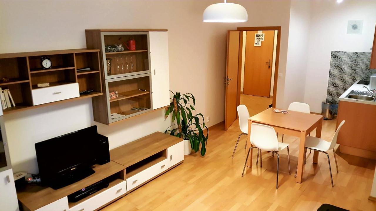 Apartment Smichov Praha Exteriér fotografie
